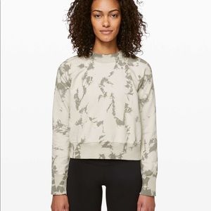 [SOLD] Lululemon Ready to Roll Crew